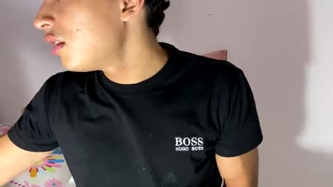 Snapshot of santi36rt chatting on September 2025 11:43:01 PM santi36rt online show from September 2025 11:43:01 PM