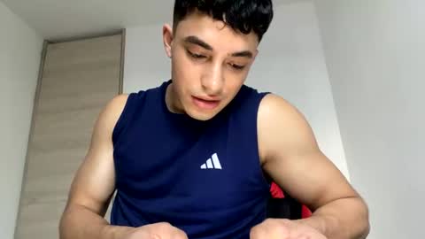 Snapshot of santi36rt chatting on June 2026 10:58:01 PM santi36rt online show from June 2026 10:58:01 PM