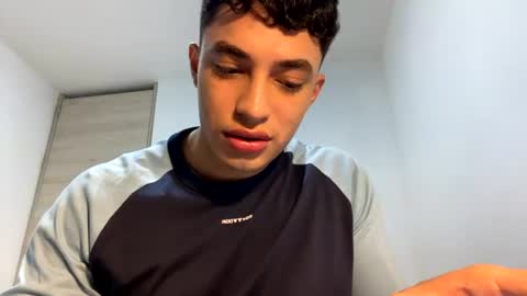 Snapshot of santi36rt chatting on June 2026 12:00:02 AM santi36rt online show from June 2026 12:00:02 AM