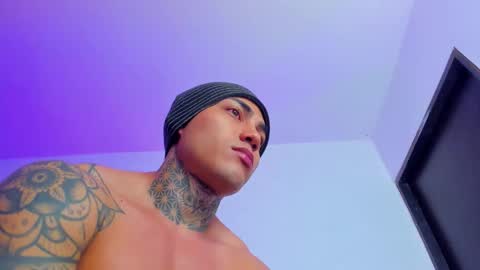 Santi Ferrer online show from October 2025 07:06:01 AM