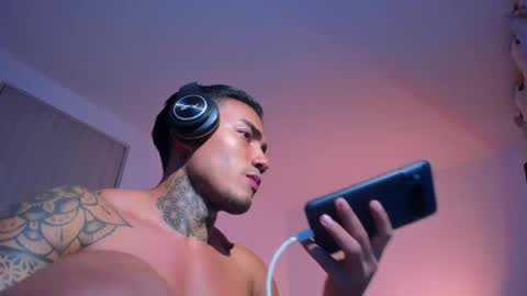 Santi Ferrer online show from May 2026 04:32:01 AM
