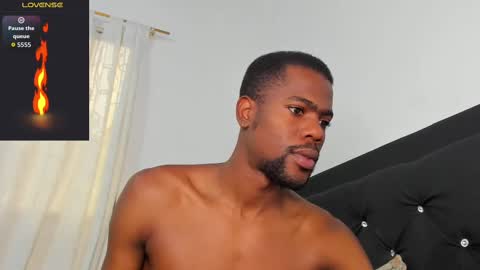 Santibrown online show from October 2025 09:46:02 PM