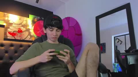 santi online show from February 2025 05:05:02 PM