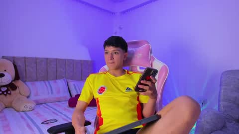 santi online show from April 2026 02:33:02 AM