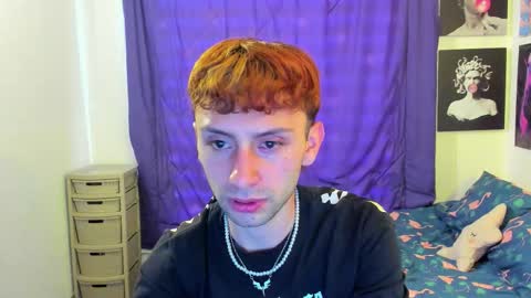 Santi online show from December 2025 08:48:01 PM