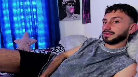 Santi online show from May 2026 07:04:01 PM