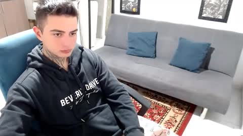 santi_ss online show from November 2025 02:22:01 AM