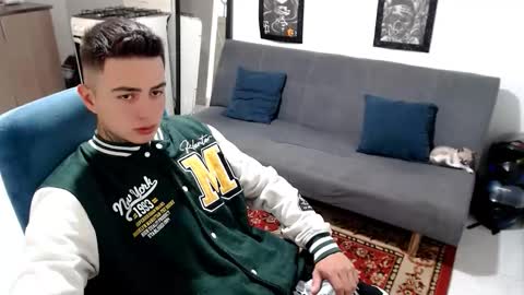 santi_ss online show from November 2025 04:11:02 PM