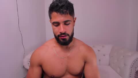 santiago_huntt online show from December 2024 09:05:02 PM
