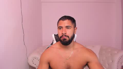 santiago_huntt online show from February 2025 11:30:01 AM