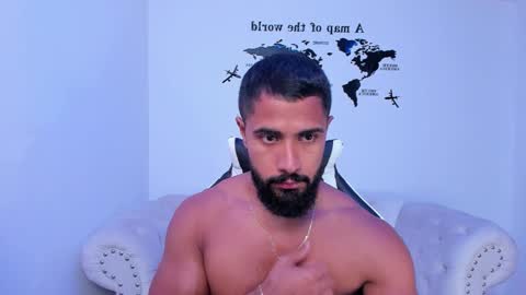 santiago_huntt online show from September 2025 09:05:02 PM