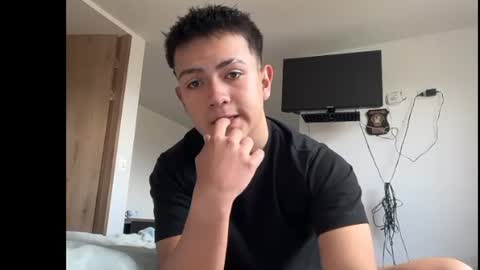 Snapshot of santiagomg_ chatting on July 2026 04:31:02 PM santiagomg_ online show from July 2026 04:31:02 PM