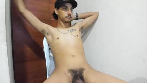 Snapshot of santiagoxxxtreme_ chatting on December 2024 05:56:02 AM Santiago online show from December 2024 05:56:02 AM