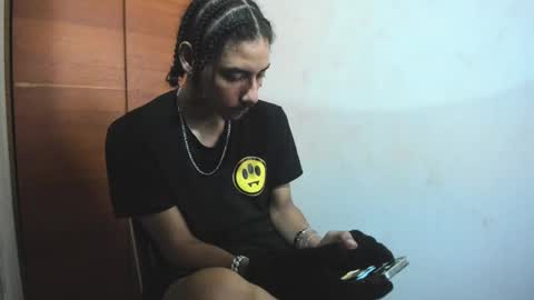 Snapshot of santiagoxxxtreme_ chatting on December 2024 10:23:02 AM Santiago online show from December 2024 10:23:02 AM