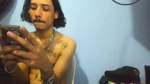 Snapshot of santiagoxxxtreme_ chatting on January 2025 06:45:02 AM Santiago online show from January 2025 06:45:02 AM