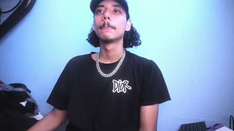Snapshot of santiagoxxxtreme_ chatting on January 2025 12:50:02 PM Santiago online show from January 2025 12:50:02 PM