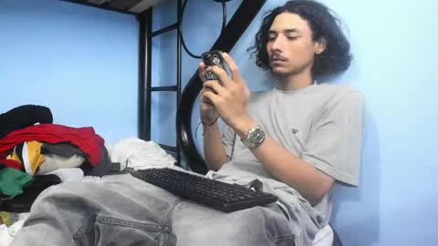 Snapshot of santiagoxxxtreme_ chatting on January 2025 10:29:02 AM Santiago online show from January 2025 10:29:02 AM