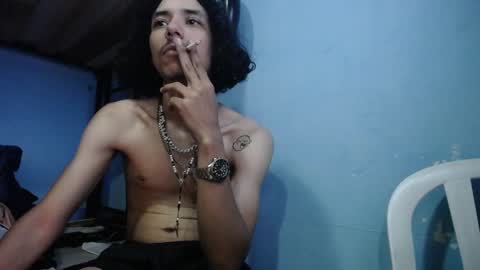 Snapshot of santiagoxxxtreme_ chatting on February 2025 12:25:02 AM Santiago online show from February 2025 12:25:02 AM