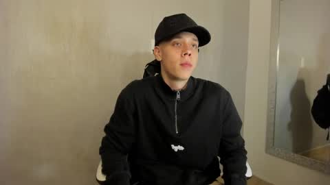 Julius Novachrono  online show from September 2025 07:50:02 PM