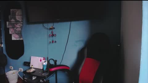 Santii online show from April 2026 07:44:01 PM