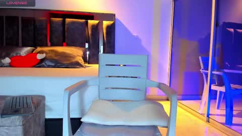 Santiago Seans online show from February 2025 02:40:01 AM