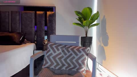 Santiago Seans online show from October 2025 01:34:01 PM