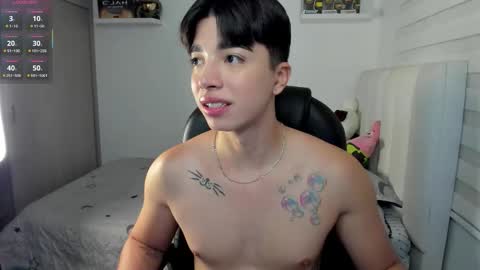 Mr. Santiago online show from December 2025 01:27:02 PM