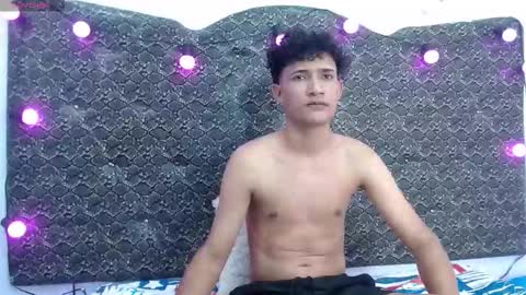 santy boys xxxHOT CUM online show from October 2025 03:13:02 AM