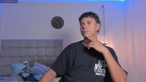 santy_stump online show from September 2025 09:41:02 PM