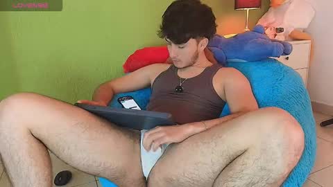 Santyago online show from September 2025 07:03:01 PM