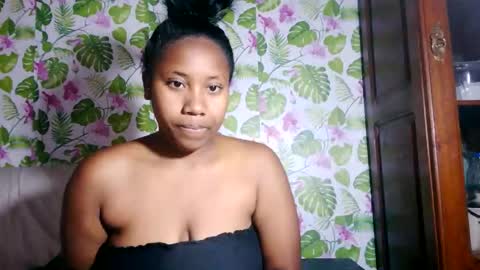 Snapshot of sanyah513 chatting on June 2026 07:32:02 AM sanya online show from June 2026 07:32:02 AM