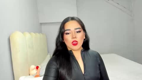 sanyaluxx online show from April 2026 04:50:02 AM