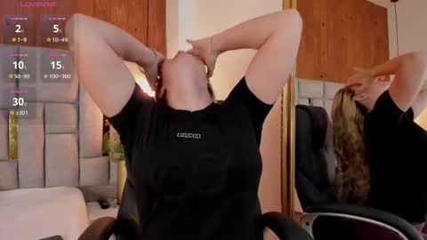 Saori  online show from October 2025 12:05:01 PM