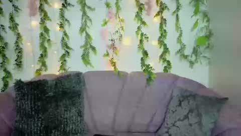 saorisworld online show from September 2025 12:01:02 AM