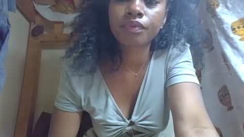 saphia online show from October 2025 07:03:01 PM