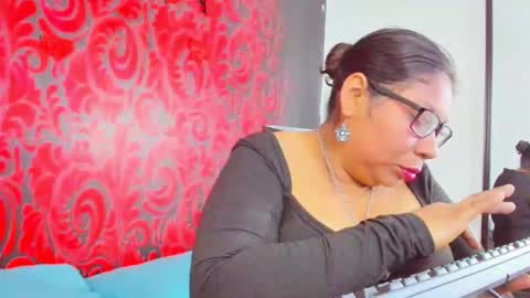 saphira muse online show from April 2026 03:12:01 AM