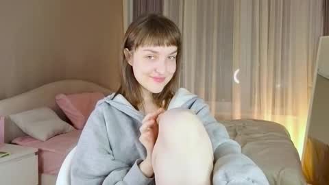 Snapshot of saphirree chatting on October 2025 04:51:02 PM Anny online show from October 2025 04:51:02 PM