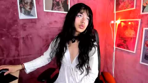 saphyralux online show from March 2026 10:26:01 PM