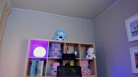 saphyralux online show from June 2026 05:01:02 AM