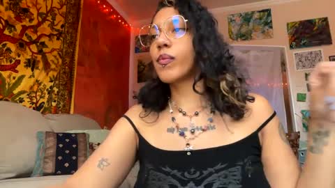 sapphire online show from December 2024 07:30:02 PM