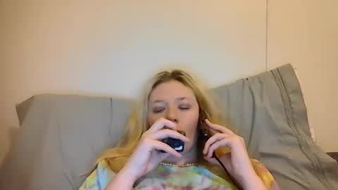 sara9920 online show from April 2026 07:12:02 PM