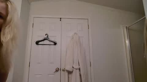 sara9920 online show from April 2026 11:42:01 PM