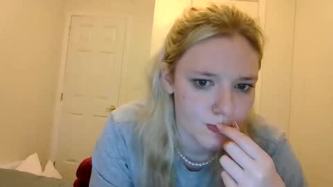 sara9920 online show from April 2026 08:15:02 PM