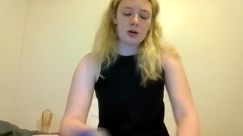 sara9920 online show from April 2026 12:43:02 AM