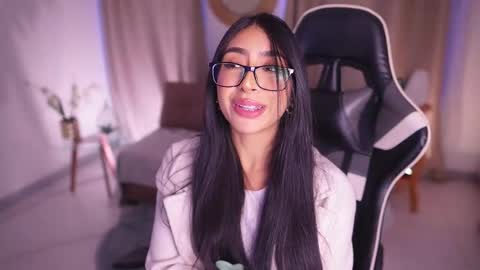 Sara  online show from February 2025 03:29:01 PM