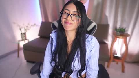 Sara  online show from February 2025 03:49:02 PM