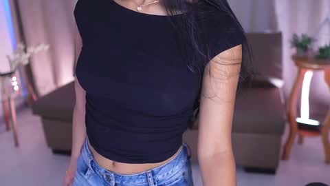 Sara  online show from February 2025 04:05:02 PM