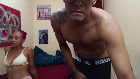 sara_and_elver online show from November 2025 06:59:02 PM