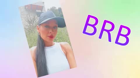 Snapshot of sara_carmona chatting on October 2025 10:49:01 AM SARA online show from October 2025 10:49:01 AM