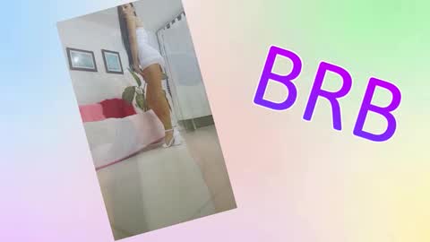 Snapshot of sara_carmona chatting on October 2025 10:51:01 AM SARA online show from October 2025 10:51:01 AM